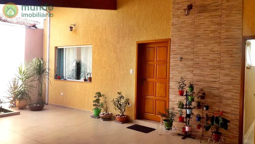 Foto 1 de Casa com 3 Quartos à venda, 145m² em Vila Santa Isabel, Taubaté