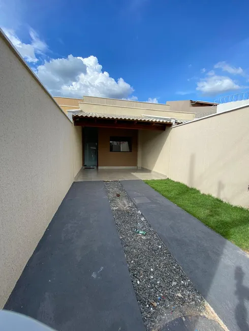 Foto 1 de Casa com 2 Quartos à venda, 82m² em Jardim Marques de Abreu, Goiânia