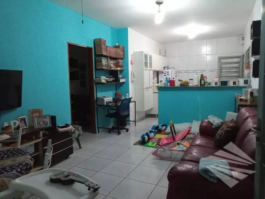 Foto 1 de Casa com 2 Quartos à venda, 66m² em Parque Piratininga, Taubaté