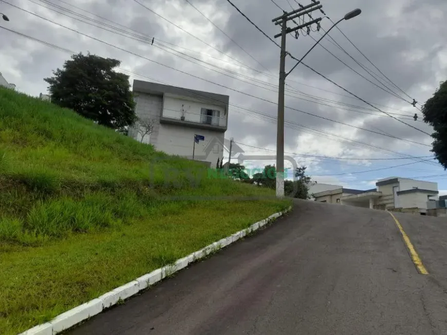 Foto 1 de Lote/Terreno à venda, 420m² em Grama, Juiz de Fora