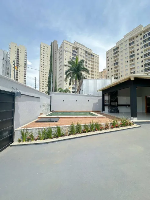 Foto 1 de Casa com 4 Quartos à venda, 285m² em Vila Alpes, Goiânia