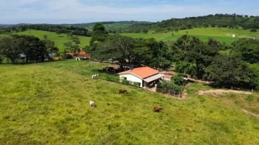 Foto 1 de Fazenda/Sítio à venda, 56000m² em Zona Rural, Nova Serrana