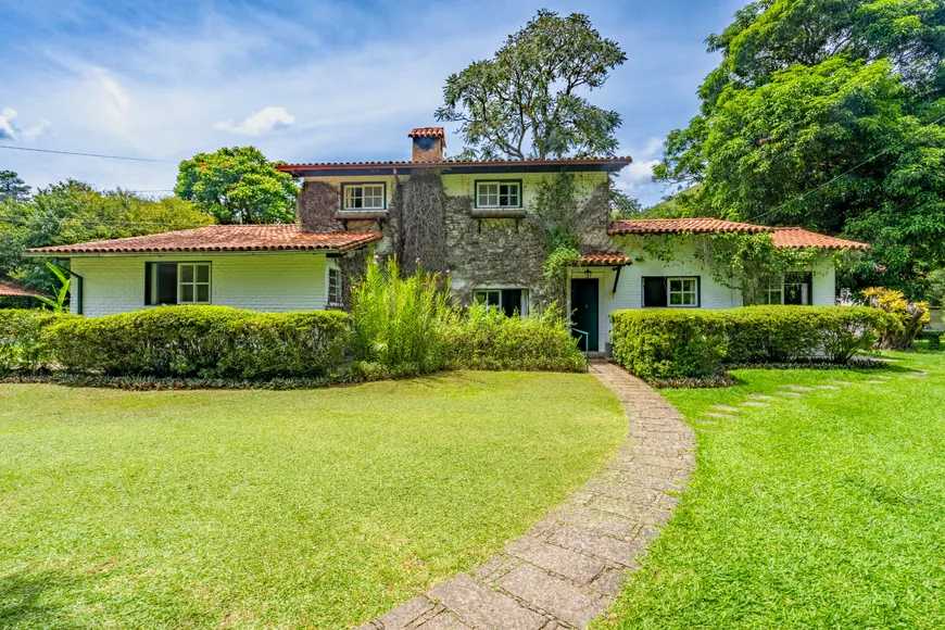 Foto 1 de Casa de Condomínio com 10 Quartos à venda, 268m² em Cuiaba, Petrópolis