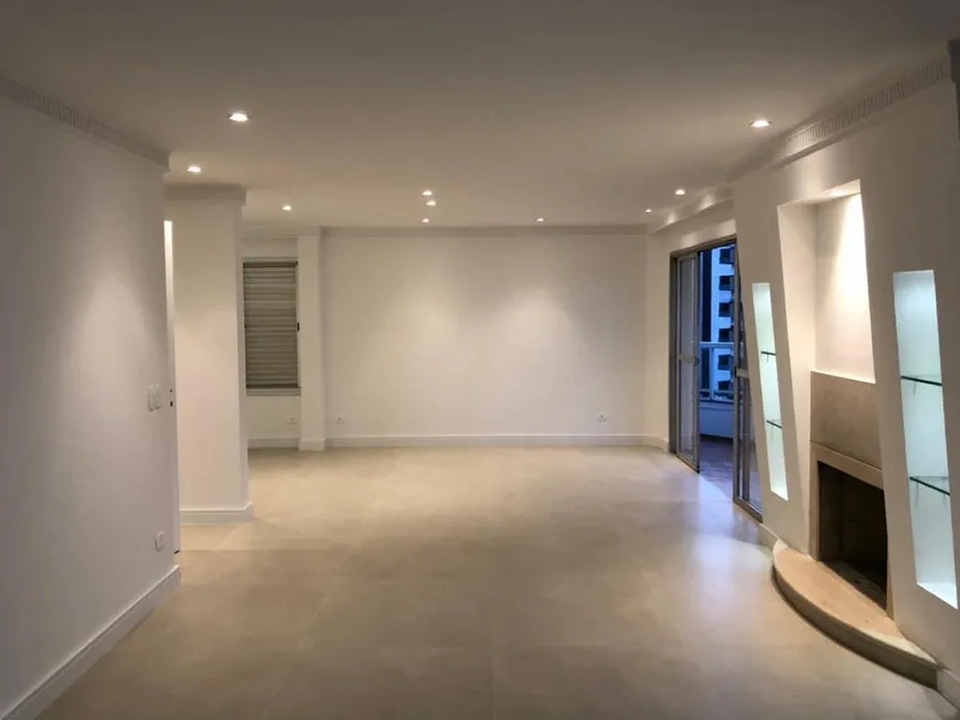 Foto 1 de Apartamento com 3 Quartos para venda ou aluguel, 195m² em Jardim Paulista, São Paulo