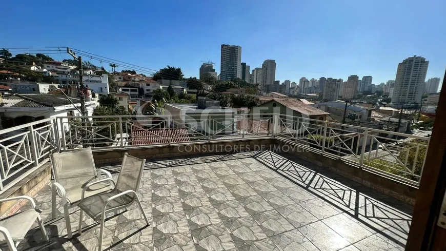Foto 1 de Casa com 2 Quartos para alugar, 198m² em Jardim Prudência, São Paulo