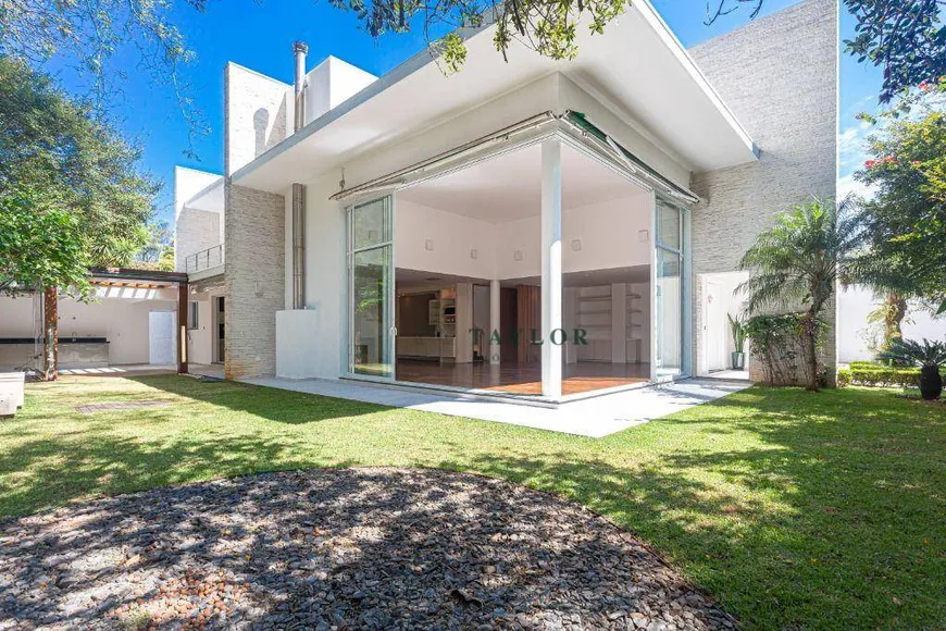 Foto 1 de Casa com 4 Quartos para venda ou aluguel, 467m² em Alto de Pinheiros, São Paulo