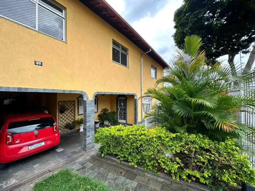 Foto 1 de Casa com 7 Quartos à venda, 407m² em Conjunto Celso Machado, Belo Horizonte