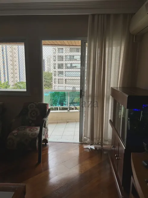 Foto 1 de Apartamento com 4 Quartos à venda, 128m² em Parque Residencial Aquarius, São José dos Campos