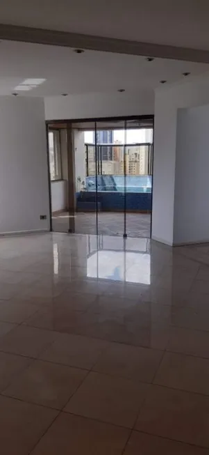 Foto 1 de Apartamento com 3 Quartos para alugar, 213m² em Vila Andrade, São Paulo