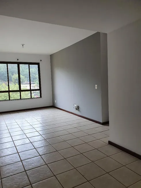 Foto 1 de Apartamento com 2 Quartos à venda, 75m² em Retiro, Petrópolis