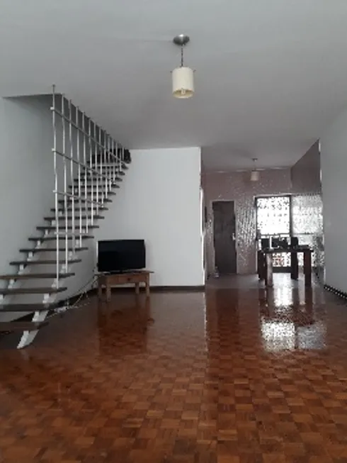 Foto 1 de Sobrado com 3 Quartos à venda, 180m² em Chácara Santo Antônio, São Paulo