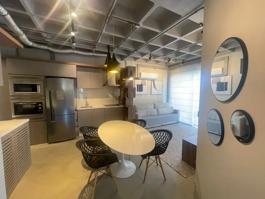 Foto 1 de Apartamento com 2 Quartos para alugar, 81m² em Jurerê, Florianópolis