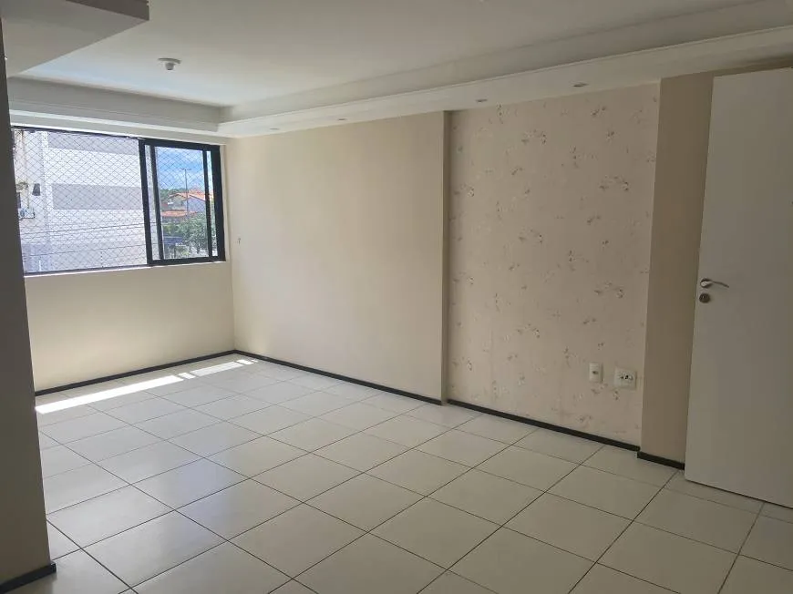 Foto 1 de Apartamento com 2 Quartos à venda, 70m² em Piatã, Salvador