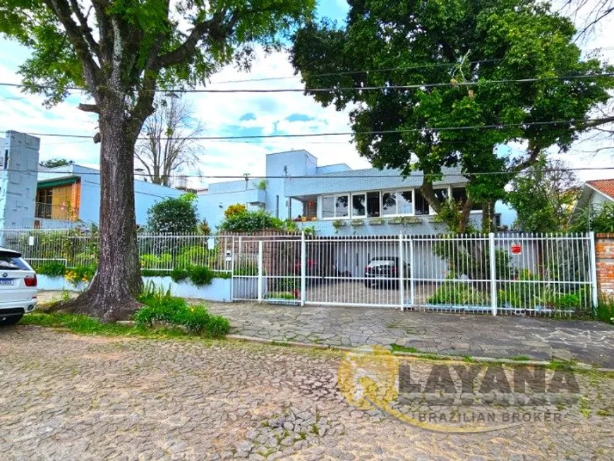 Foto 1 de Casa com 3 Quartos à venda, 404m² em Vila Assunção, Porto Alegre