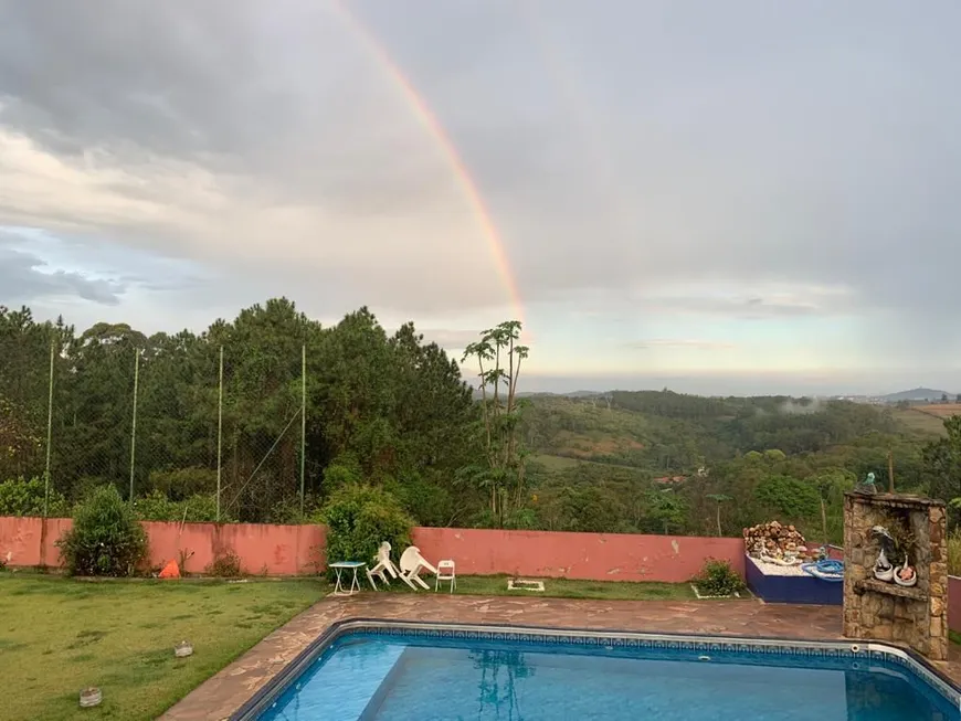 Foto 1 de Fazenda/Sítio com 4 Quartos à venda, 1500m² em Jardim Floresta, Atibaia