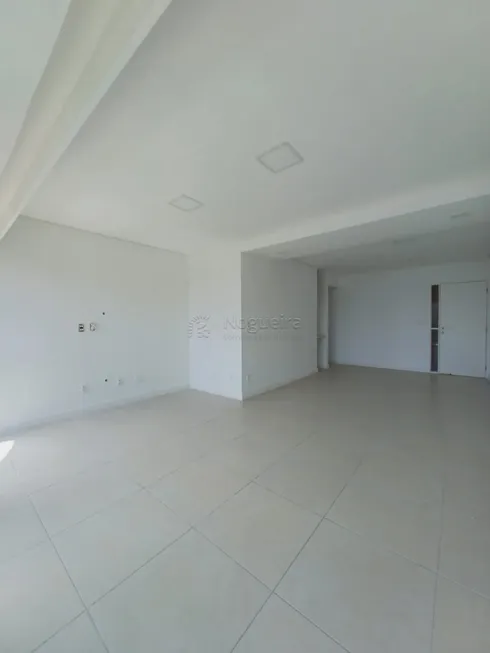 Foto 1 de Apartamento com 4 Quartos à venda, 136m² em Boa Viagem, Recife