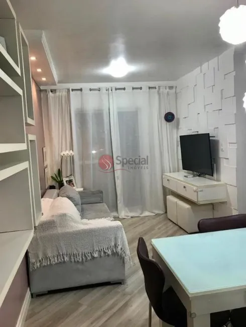 Foto 1 de Apartamento com 2 Quartos à venda, 56m² em Água Rasa, São Paulo