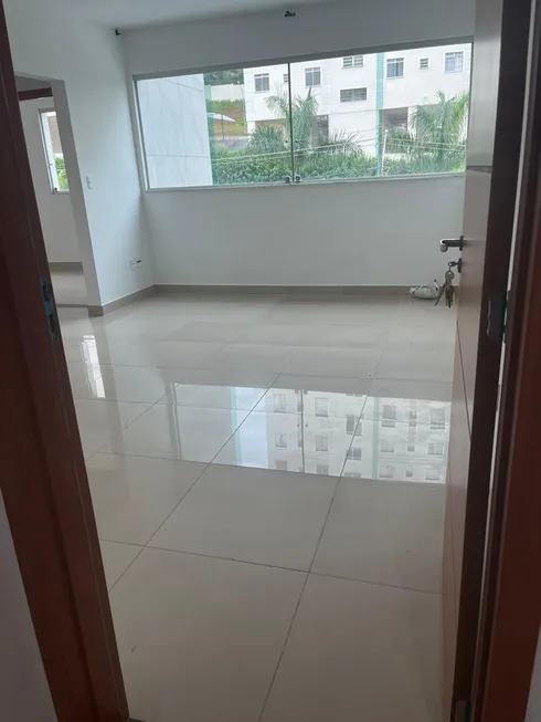 Foto 1 de Apartamento com 2 Quartos à venda, 60m² em Cabral, Contagem