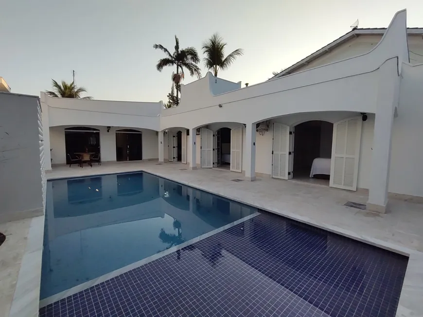 Foto 1 de Casa de Condomínio com 4 Quartos à venda, 310m² em Jardim Acapulco , Guarujá