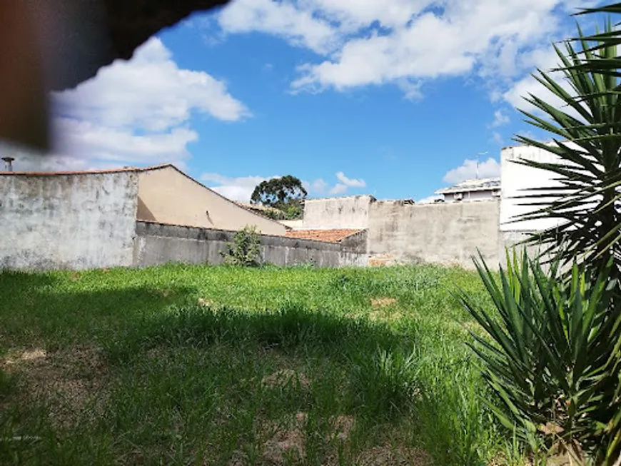 Foto 1 de Lote/Terreno à venda, 600m² em Jardim Amália, Caçapava