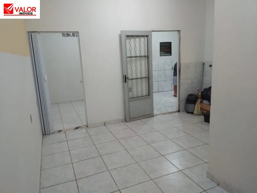 Foto 1 de Casa com 1 Quarto para alugar, 120m² em Conjunto Promorar Raposo Tavares, São Paulo