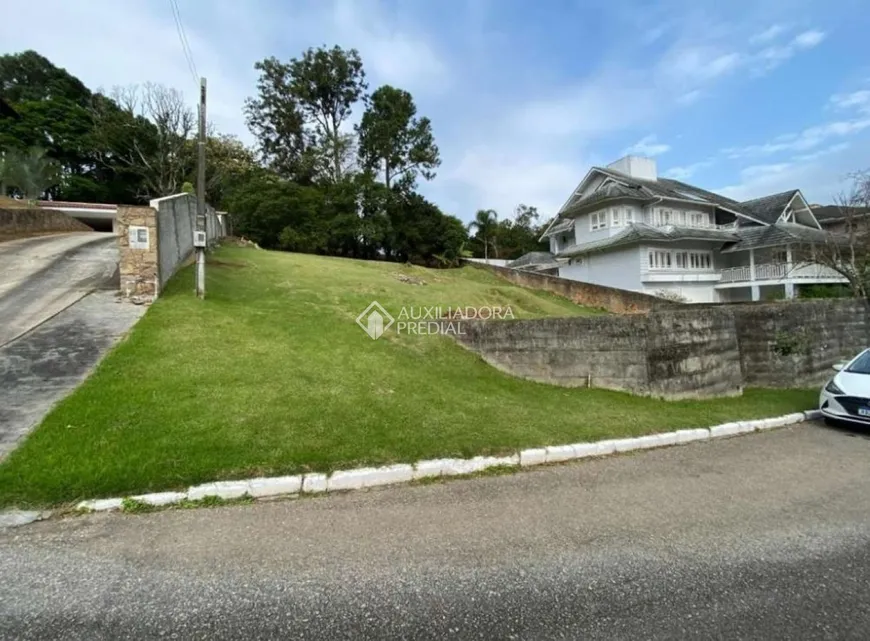 Foto 1 de Lote/Terreno à venda, 686m² em Cacupé, Florianópolis