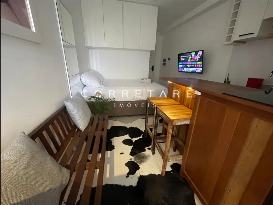 Foto 1 de Apartamento com 1 Quarto à venda, 20m² em Mercês, Curitiba