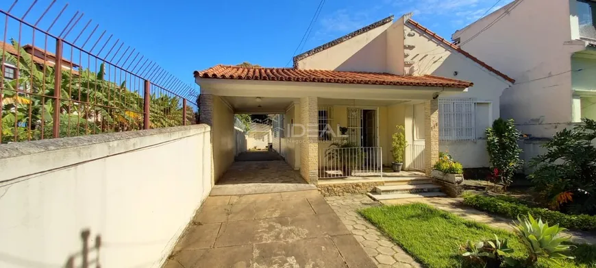 Foto 1 de Casa com 4 Quartos à venda, 360m² em Centro, Campos dos Goytacazes