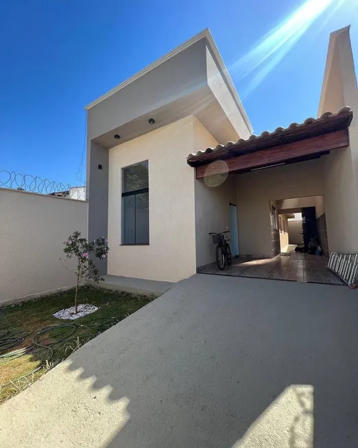 Foto 1 de Casa com 2 Quartos à venda, 165m² em Papagaio, Feira de Santana