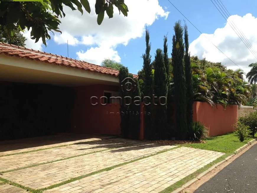 Foto 1 de Casa de Condomínio com 4 Quartos para alugar, 520m² em Condomínio Débora Cristina, São José do Rio Preto