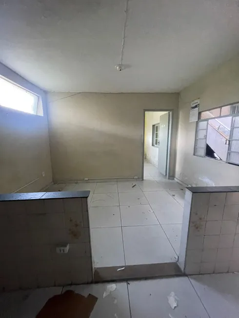 Foto 1 de Casa com 1 Quarto para alugar, 35m² em Jardim Rosa de Franca, Guarulhos