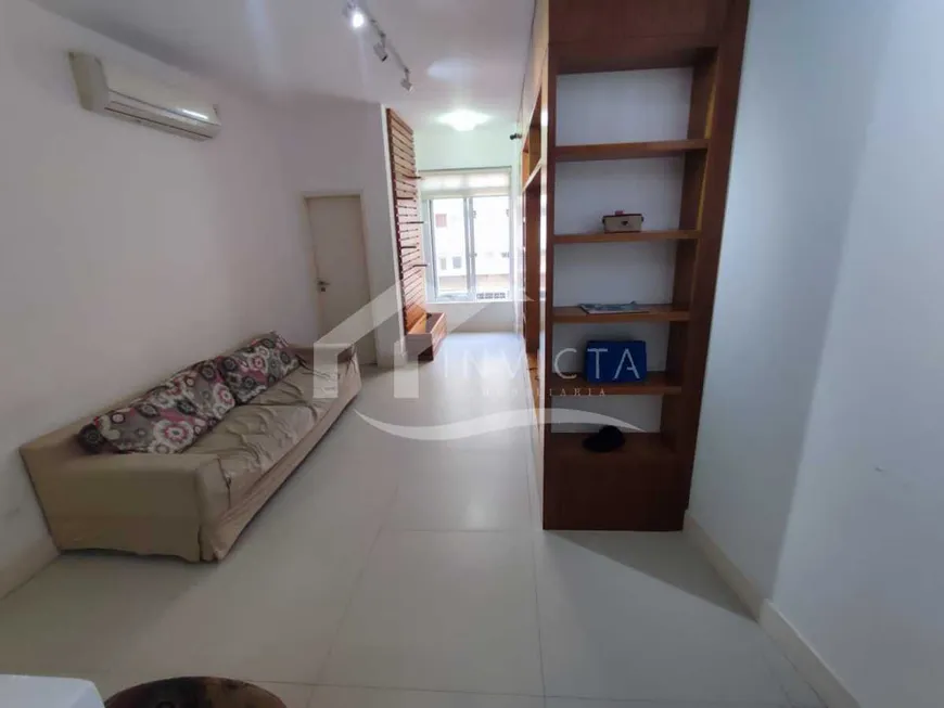 Foto 1 de Apartamento com 2 Quartos à venda, 90m² em Copacabana, Rio de Janeiro