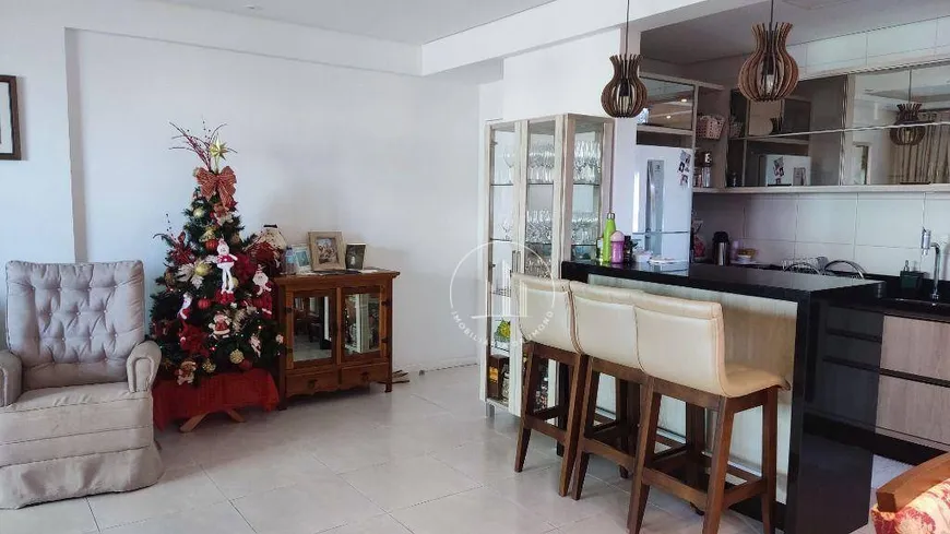 Foto 1 de Apartamento com 3 Quartos à venda, 103m² em Barreiros, São José