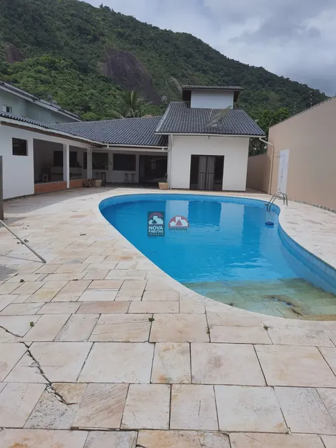 Foto 1 de Casa com 4 Quartos à venda, 500m² em Sumaré, Caraguatatuba