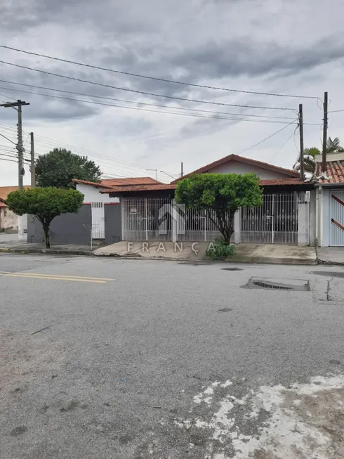 Foto 1 de Casa com 3 Quartos à venda, 261m² em Jardim Santa Maria, Jacareí