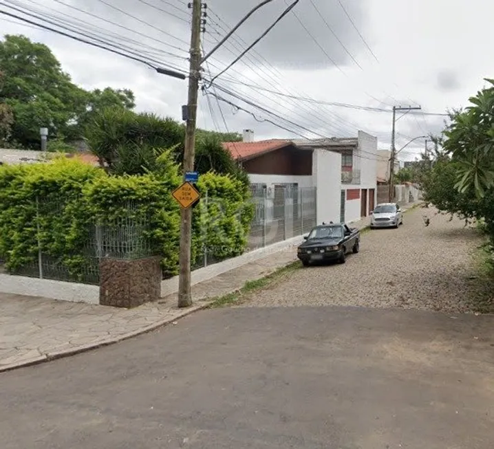 Foto 1 de Casa com 4 Quartos à venda, 217m² em Teresópolis, Porto Alegre