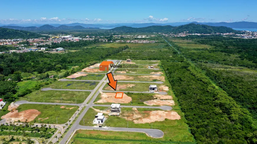 Foto 1 de Lote/Terreno à venda, 450m² em Ingleses do Rio Vermelho, Florianópolis