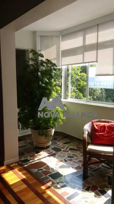 Foto 1 de Apartamento com 4 Quartos à venda, 190m² em Copacabana, Rio de Janeiro