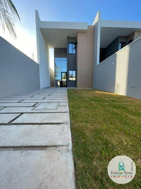 Foto 1 de Casa com 4 Quartos à venda, 151m² em Centro, Eusébio