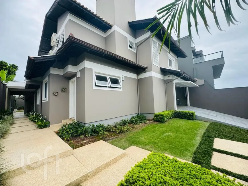 Foto 1 de Casa com 3 Quartos à venda, 265m² em São João do Rio Vermelho, Florianópolis