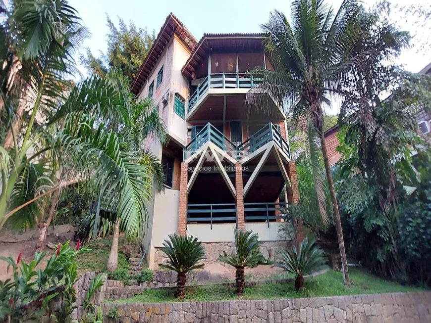 Foto 1 de Casa de Condomínio com 5 Quartos para venda ou aluguel, 448m² em Itanhangá, Rio de Janeiro