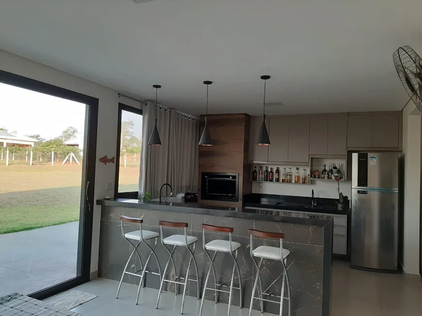 Foto 1 de Casa de Condomínio com 3 Quartos à venda, 200m² em Zona Rural, Arealva