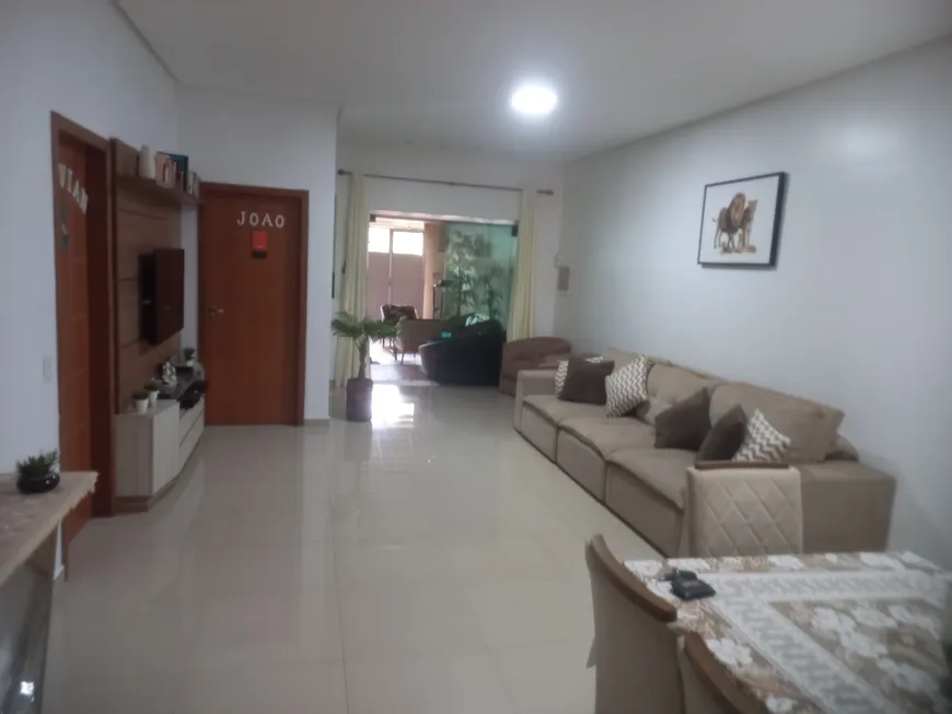 Foto 1 de Casa com 3 Quartos à venda, 160m² em Novo Aleixo, Manaus