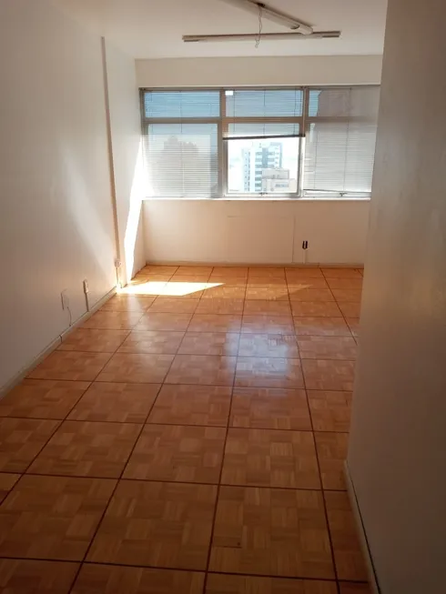 Foto 1 de Sala Comercial para alugar, 31m² em Centro Histórico, Porto Alegre