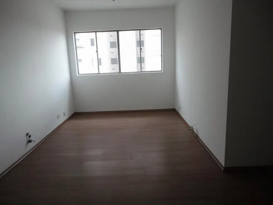 Foto 1 de Apartamento com 3 Quartos para alugar, 74m² em Vila Gomes, São Paulo