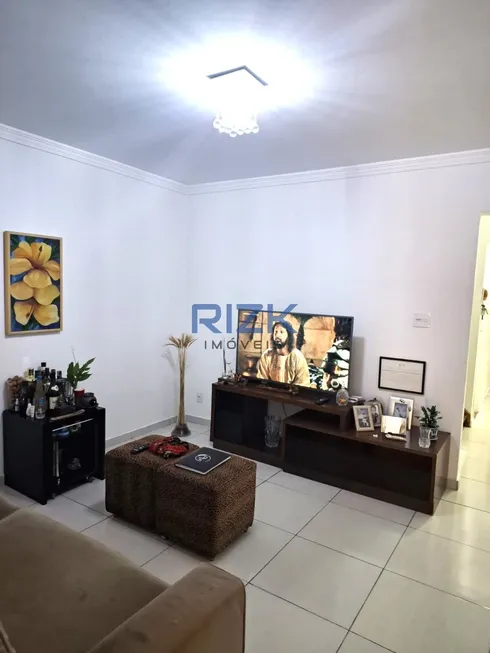 Foto 1 de Casa com 3 Quartos à venda, 180m² em Cambuci, São Paulo