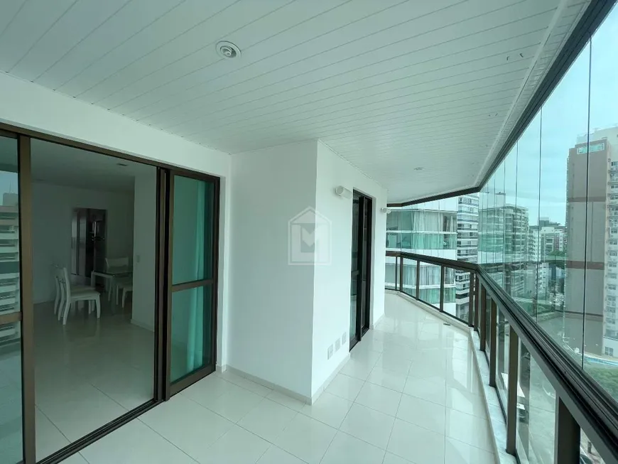 Foto 1 de Apartamento com 3 Quartos à venda, 120m² em Praia do Canto, Vitória