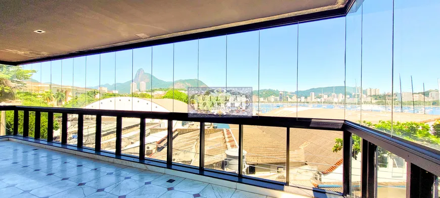 Foto 1 de Apartamento com 4 Quartos à venda, 260m² em Urca, Rio de Janeiro