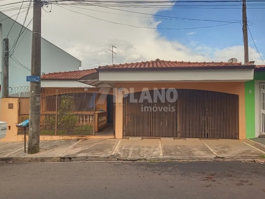 Foto 1 de Casa com 3 Quartos para alugar, 238m² em Jardim Centenário, São Carlos