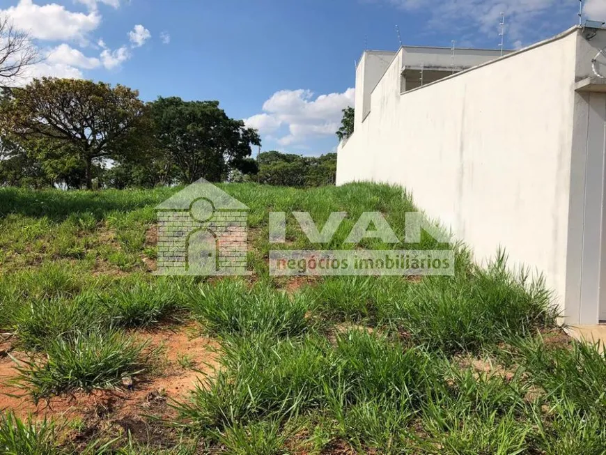 Foto 1 de Lote/Terreno à venda, 360m² em Jardim Inconfidência, Uberlândia